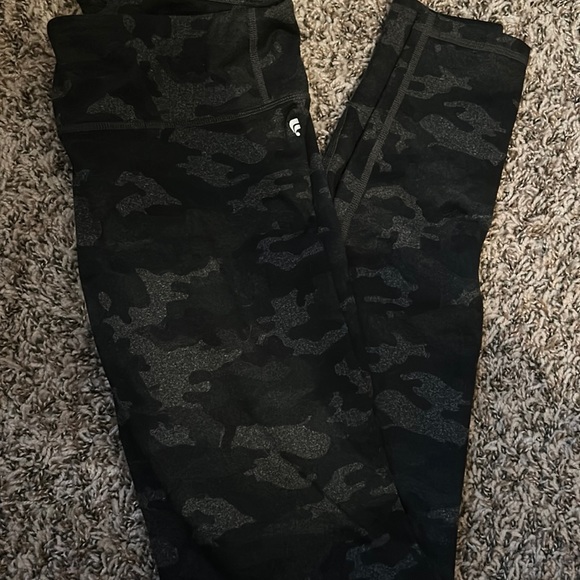 fabletics camo leggings - Picture 1 of 3
